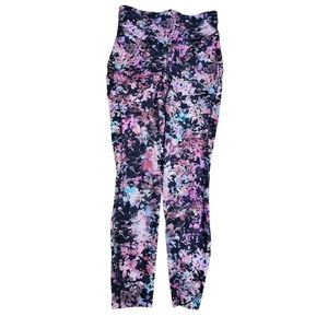 Fast and Free Stencil Blossom Red Multi